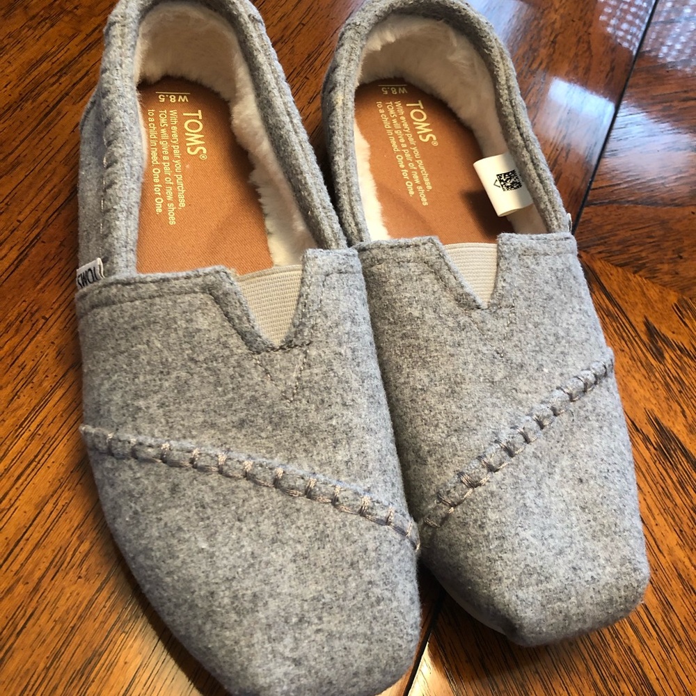 TOMS fleece lined shoes
